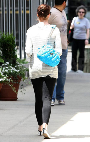 Hathaway  on Anne Hathaway On The Streets Of New York With Turquoise Chanel Bag