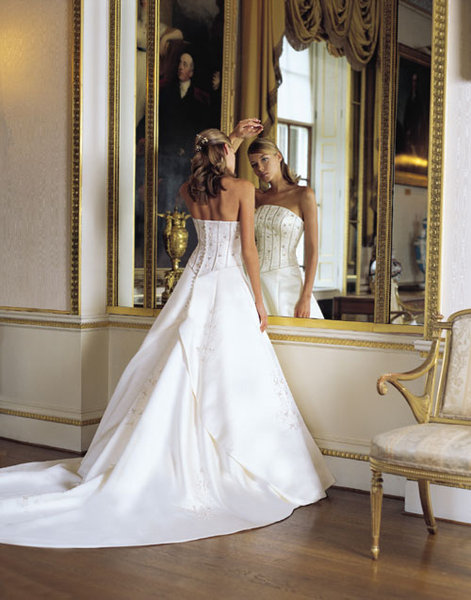 vera wang wedding dresses 2009. Tagged with: strapless wedding
