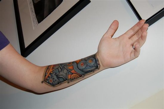 Simple Tattoo In My Hand With Robot Designs