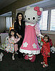<b>Dancing With the Stars</a> Olympic ice skater Kristi Yamaguchi and her girls loved up on the big cat, too.
