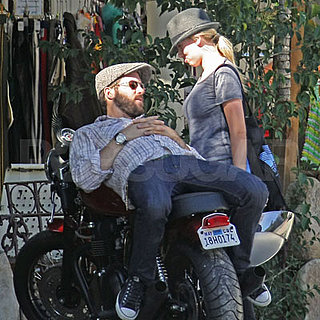 Condensed Sugar: Scarlett and Ryan Tie the Knot! 