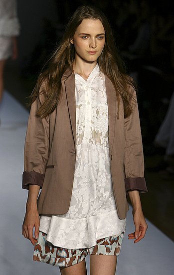 Karen Walker Spring 2009 Runway: Photo 1 of 49 | Coutorture :  spring couture textural 2009