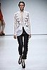 <a href="http://content.coutorture.com/2036563">Christopher Kane Spring 2009</a>