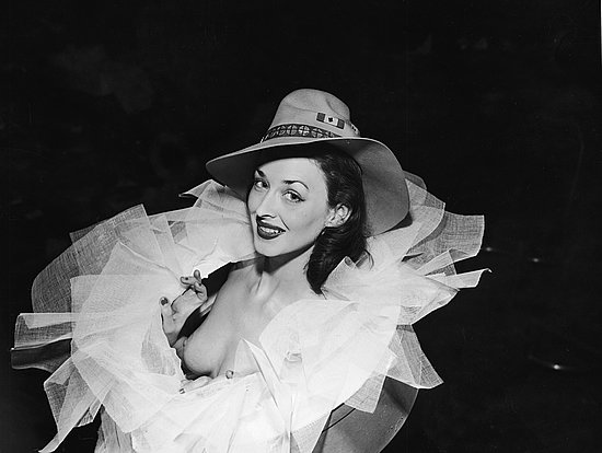 Dorian Leigh, John Frederiks hat, 1940.