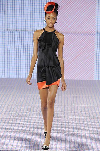 Jonathan Saunders's First Pollini Collection: The Reviews Are In: Photo 19 of 27 | fashionologie Jonathan Saunders's First Pollini Collection: The Reviews Are In: Photo 19 of 27 | fashionologie