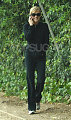 Reese-loves-the-paps-3