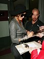 jlo04_wenn1206838