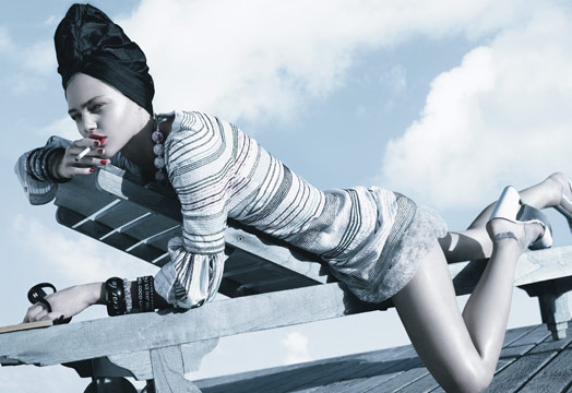 W Feature:ÎLE DE LA MODE
Photographer: Michael Thompson.
Model: Sasha Pivovarova.