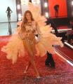 GiseleBund_Mazur_11424402_600