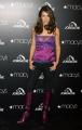 elizabeth_hurley_jordache_13_wenn1097784