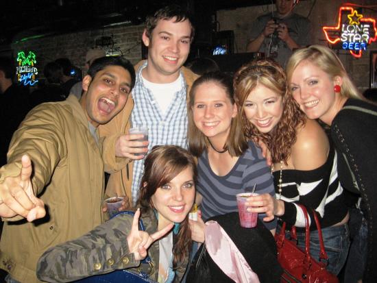 Partying con mis amigos, Im holding up my horns for UT